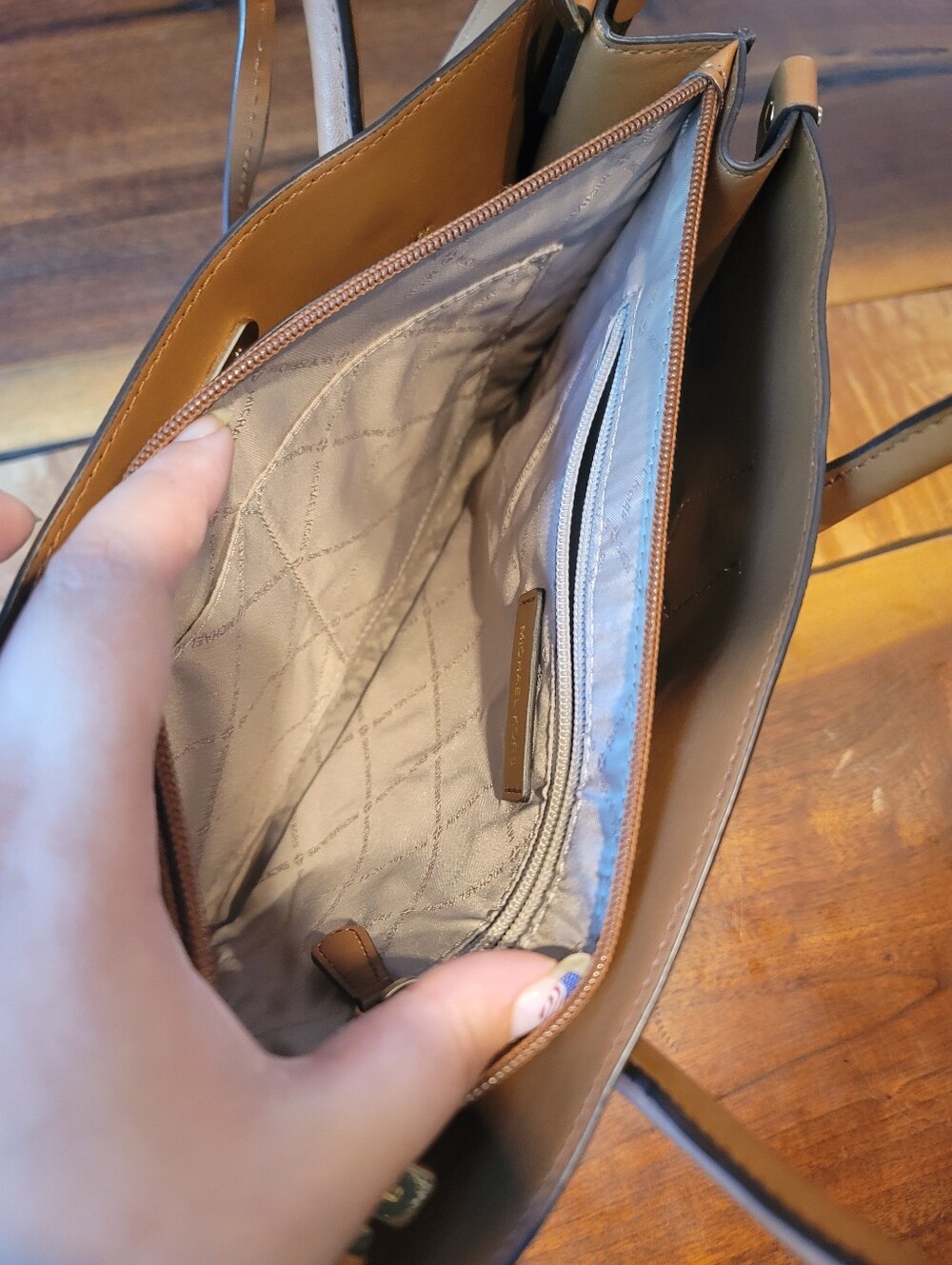 Michael Kors Triple Compartment Shoulder Bag With Detachable Strap - Picture 4 of 13